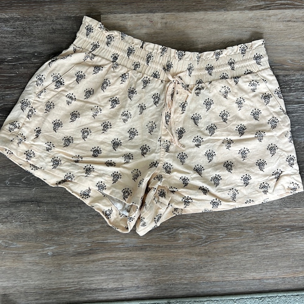 Linen shorts